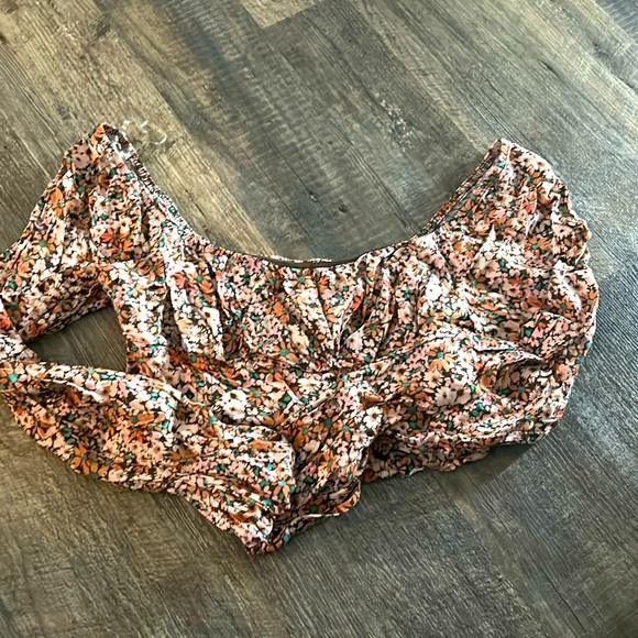 Wild Fable Crop Top Size Medium - Picture 2 of 3